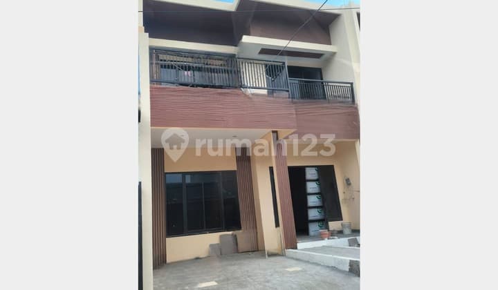 RUMAH 2 LANTAI STRATEGIS DEKAT ITS HANGTUAH DEKAT PAKUWON CITY RS ONKOLOGI DEKAT MERR