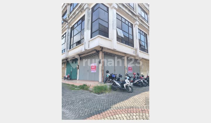 RUKO SUDAH RENOVASI HOOK 3 LANTAI DI RUNGKUT MEGAH RAYA KALI RUNGKUT DEKAT MERR DEKAT TRANSMART