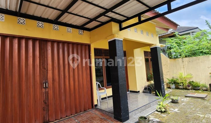 Rumah Villa Aster Srondol Banyumanik Semarang