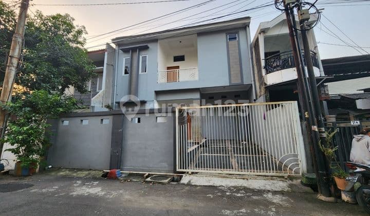 Rumah Tengah Kota di Pusponjolo Semarang