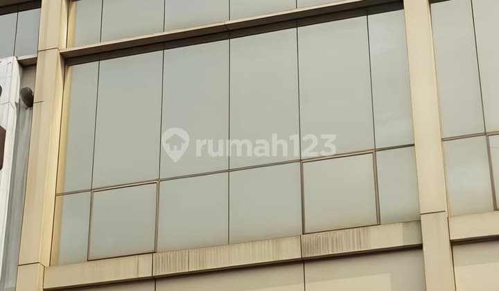 Ruko Strategis & Siap Pakai di Green Lake City Cluster Newcastle