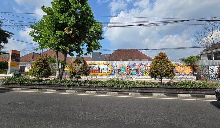 Ruang Usaha Kontrakan Butuh Renovasi Luas Tanah 1057 m2