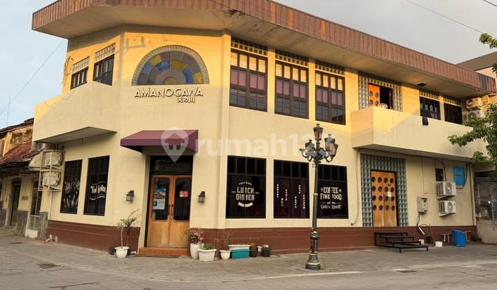 Bangunan Usaha 2 Lantai Heritage Ex Resto di Kota Lama