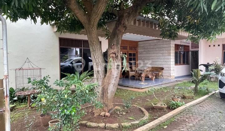 Rumah Siap Pakai Beserta Furnitur Kayu Jati Di Taman Maluku Semarang Timur