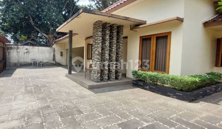 Rumah Cantik Bagus Shm Taman Luas Sidomukti Salatiga