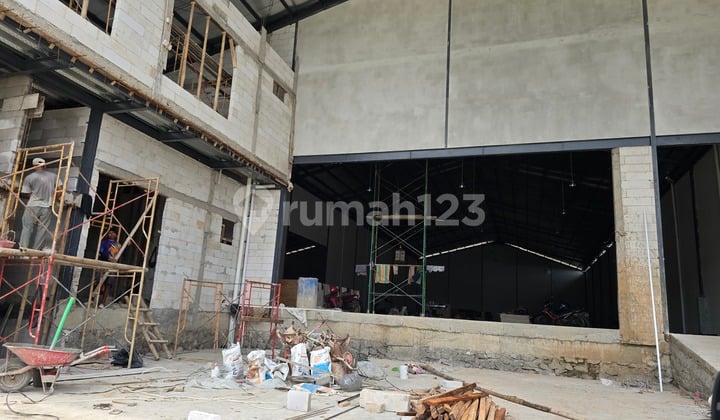 New Warehouse with Loading Dock in the Candi Industrial Area