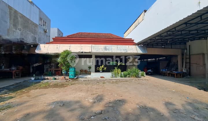 Rumah Lama Shm Strategis Tengah Kota Sangat Cocok Untuk Usaha