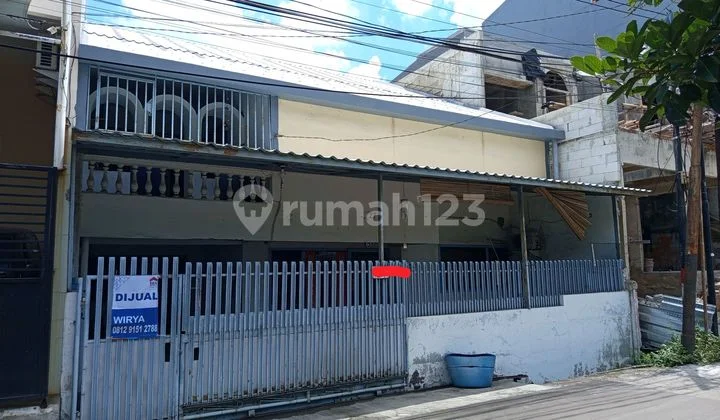 Turun Harga !!! Rumah Tua di Muara Karang, Hitung Tanah Saja.... di Belakang Superindo.....