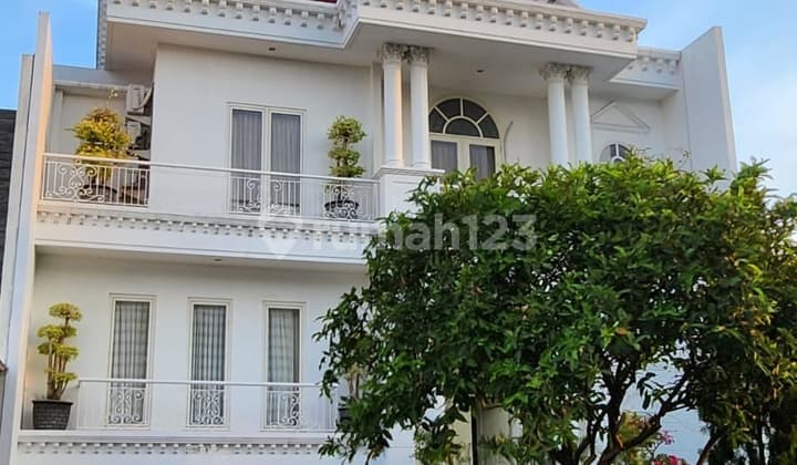 Split Level !! Rumah Strategis Villa Bukit Regency Pakuwon Indah