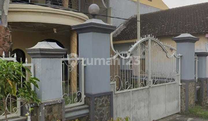 Building House Suitable for Offices or Warehouses on Warurejo Kejapanan Pasuruan Road