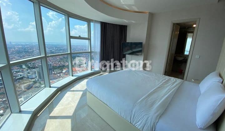 ONE ICON APARTMENT TUNJUNGAN SURABAYA CENTER FULLY FURNISHED 38TH FLOOR CITY VIEW