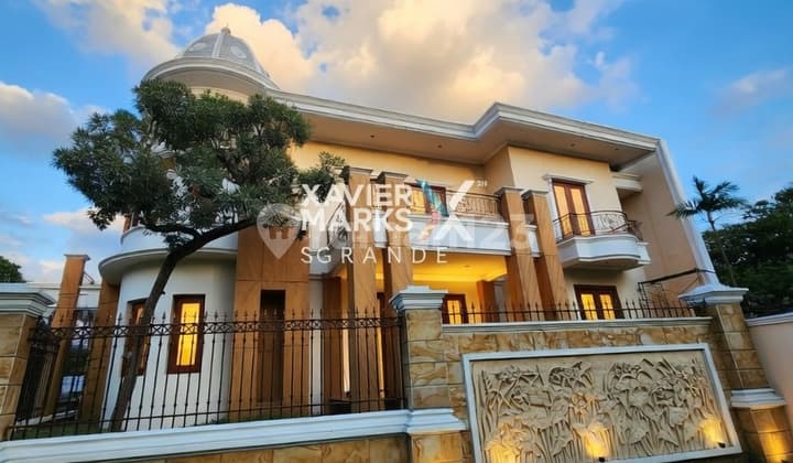 Disewakan Rumah Elite 2 Lantai di Galaxi Bumi Permai, Surabaya Timur