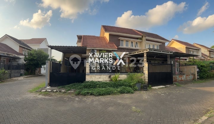 For Sale Hook House in Sudimoro Sukarno Hatta Area, Malang