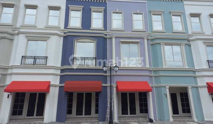 Termurah Se Planet ! Ruko Osaka Double Facade Dua Muka 4,5x20 3 lantai