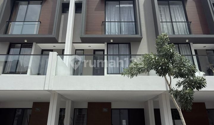Brand New & Bisa KPR ! Rumah 3 lantai Osaka Residences 5x10 best unit