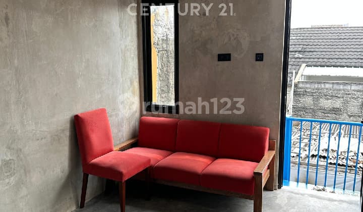For Rent Only 2nd Floor in Cipinang, East Jakarta R2339
