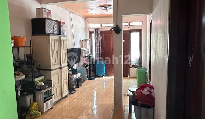 3-Story House and Building Materials Store in Klender, Jakarta S9138