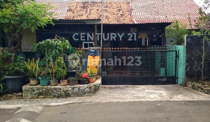 Rumah Tinggal di Komp. PLN Jatinegara, Cakung S9598
