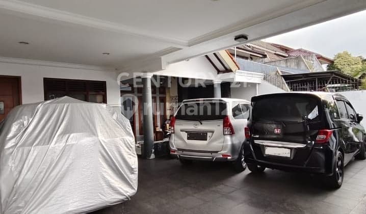 Rumah Tinggal Dekat Area Komersil Di Matraman