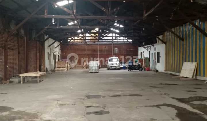 Warehouse for sale in Jatinegara Kaum, Pulogadung, East Jakarta