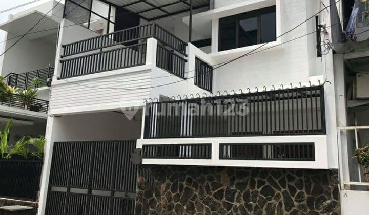 Rumah siap huni 2 lantai Bagus Rawamangun Jakarta Timur