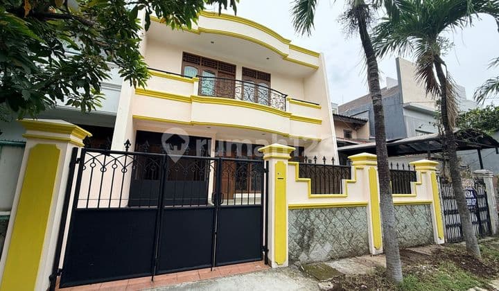 Rumah 2 Lantai Pulomas Rapi Siap Huni Jakarta Timur