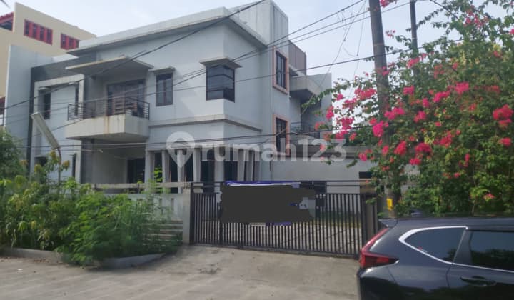 Rumah 2,5 Lantai Kelapa Lilin Dekat Mall Kelapa Gading Jakut