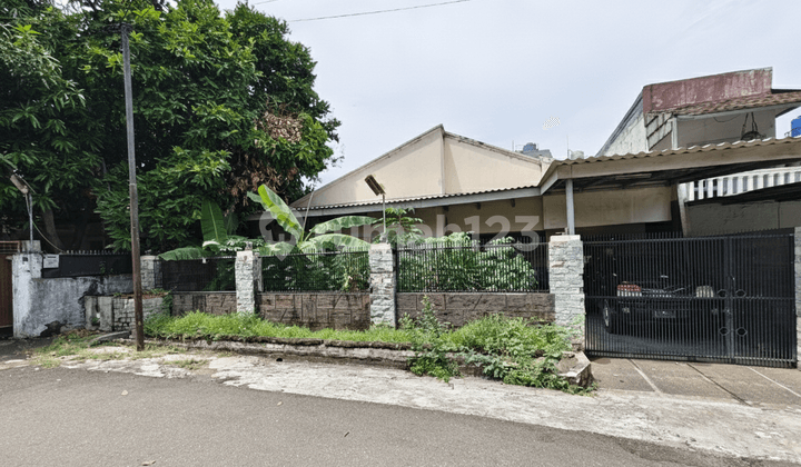 Rumah Tua Hitung Tanah Komplek Tanah Mas Pulomas, Lt 309 M² Shm, Lokasi Premium