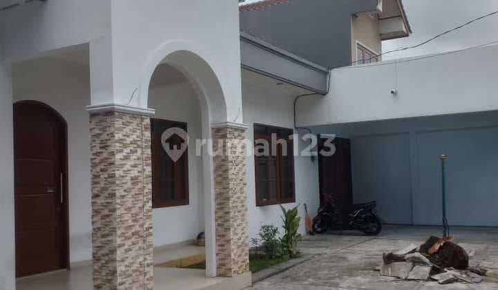 Disewakan Rumah Luas Di Cempaka Putih Jakarta Pusat – Lt 531m², 6kt, 3km