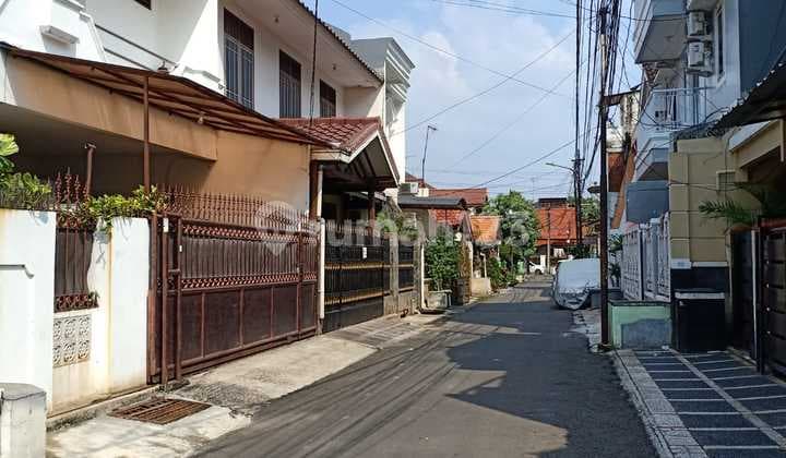 2-Story House, Flood-Free, Negotiable Price Near Arion Mall Rawamangun