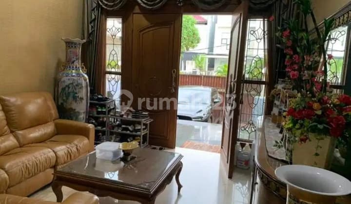 Luxurious 2-Storey House at Danau Indah Sunter, North Jakarta