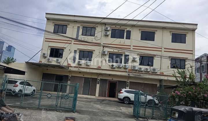Disewa Ruko Strategis Tomang Utara – 3 Lantai, Siap Pakai