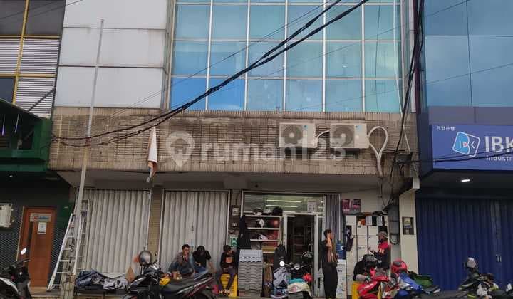 For Rent: 4-Story Shop House on Jl. Letjen Suprapto, Cempaka Putih, Jakarta