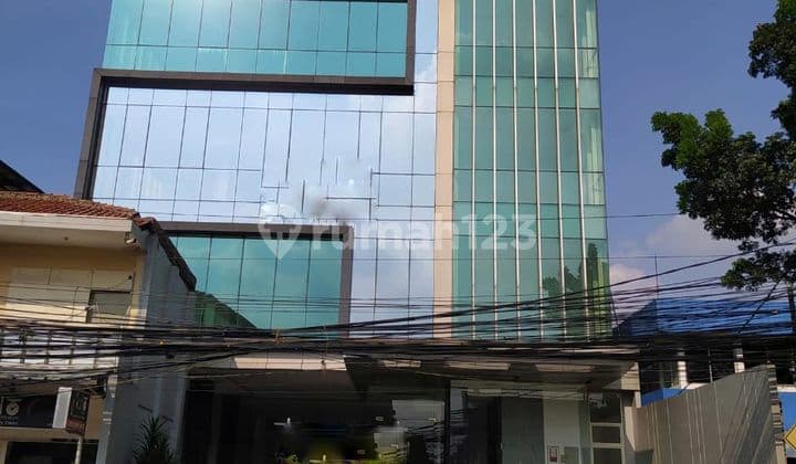 Gedung Baru Siap Pakai di Mampang Prapatan Jakarta Selatan
