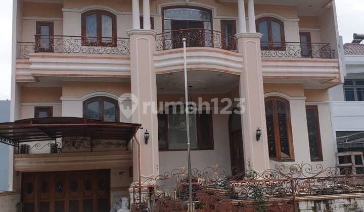 Dijual Rumah Tiga Lantai di Sunter Paradise Tahap 3 Jakarta Utara