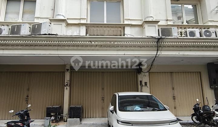 Ruko Tebet di Royal Palace, Akses Mudah, Harga Menarik