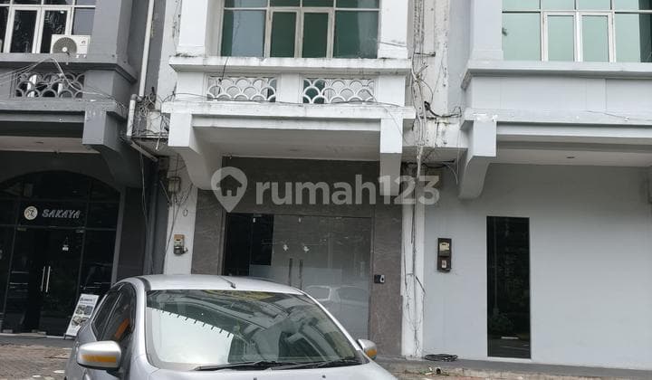 Disewakan Ruko/Rukan 4 Lantai + Rooftop di Permata Senayan