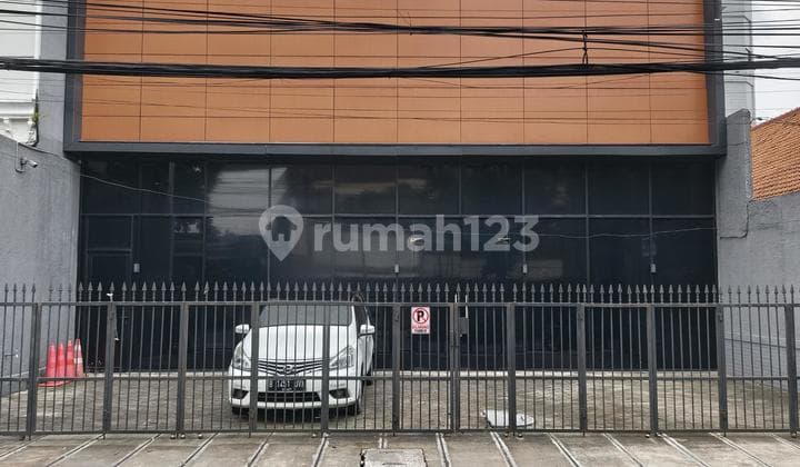 Ruko Gandeng di Salemba - Cocok Usaha & Investasi