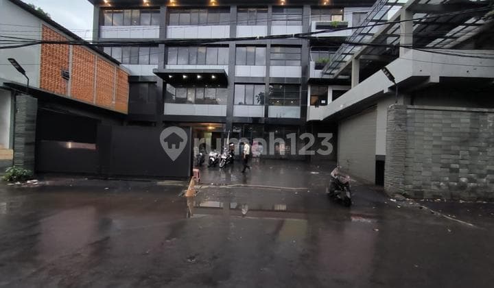 Gudang 4 Lantai Super Luas di Sunter Agung Barat