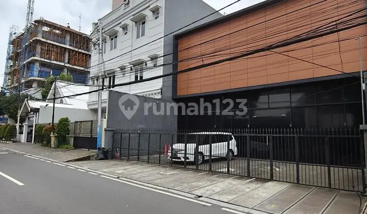 Ruko Gandeng di Salemba Jakpus - Kawasan Super Strategis