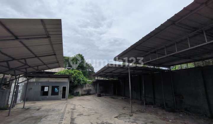 Disewakan Tanah 300m² Ex Bengkel, Lokasi Strategis Di Jalan Raya