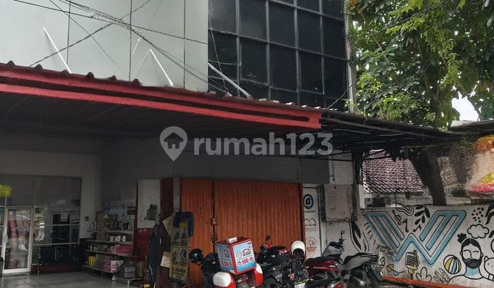 Ruko Kebayoran Lama 3 Lantai Akses Mudah