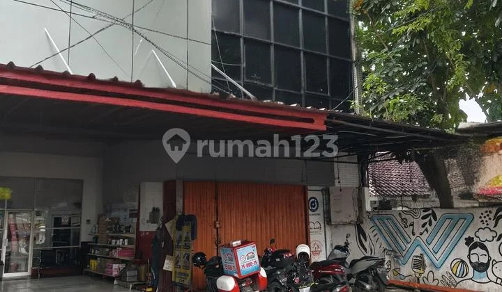 Ruko Kebayoran Lama 3 Lantai Akses Mudah