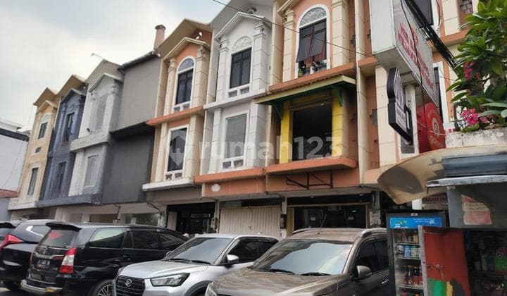 For Sale 3-Storey Shophouse on Tebet Raya, Strategic Location and Move-In Ready