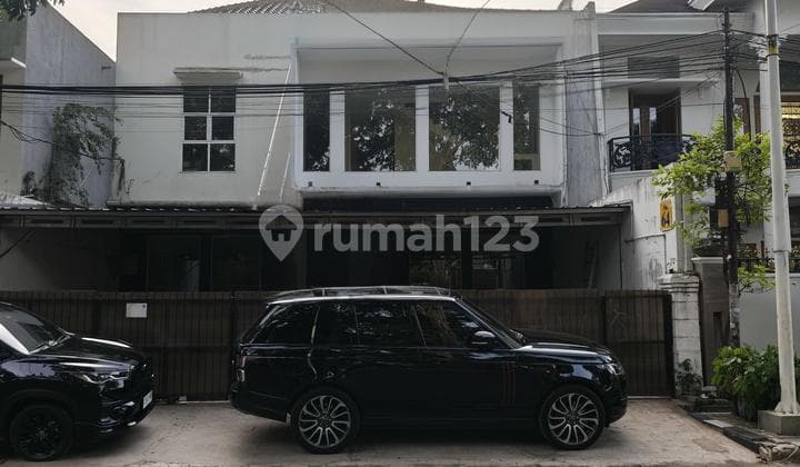 Ruang Usaha 2,5 Lantai Tebet Barat Lokasi Premium