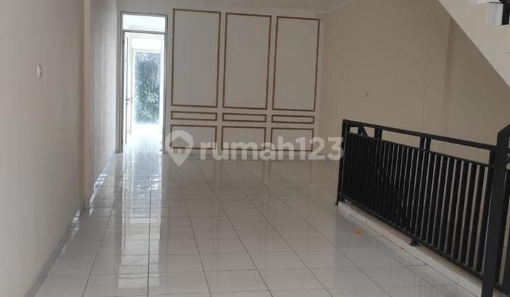 Disewakan Ruko Strategis – Centra Kemang Utara