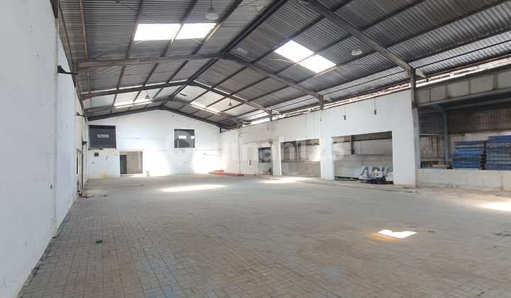 Rented Warehouse in Agung Timur, Strategic, Ready to Use