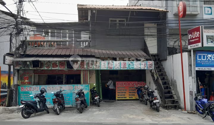 Dijual Rumah Rumah Usaha Pinggir Jalan Raya di Kebayoran
