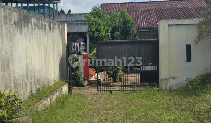 Rumah Halaman Luas Harga Murah di Ciputat
