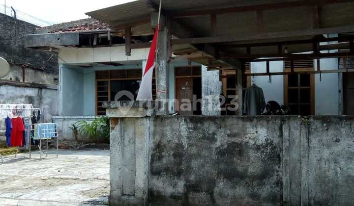 Strategic Location House near Rejowinangun Market.